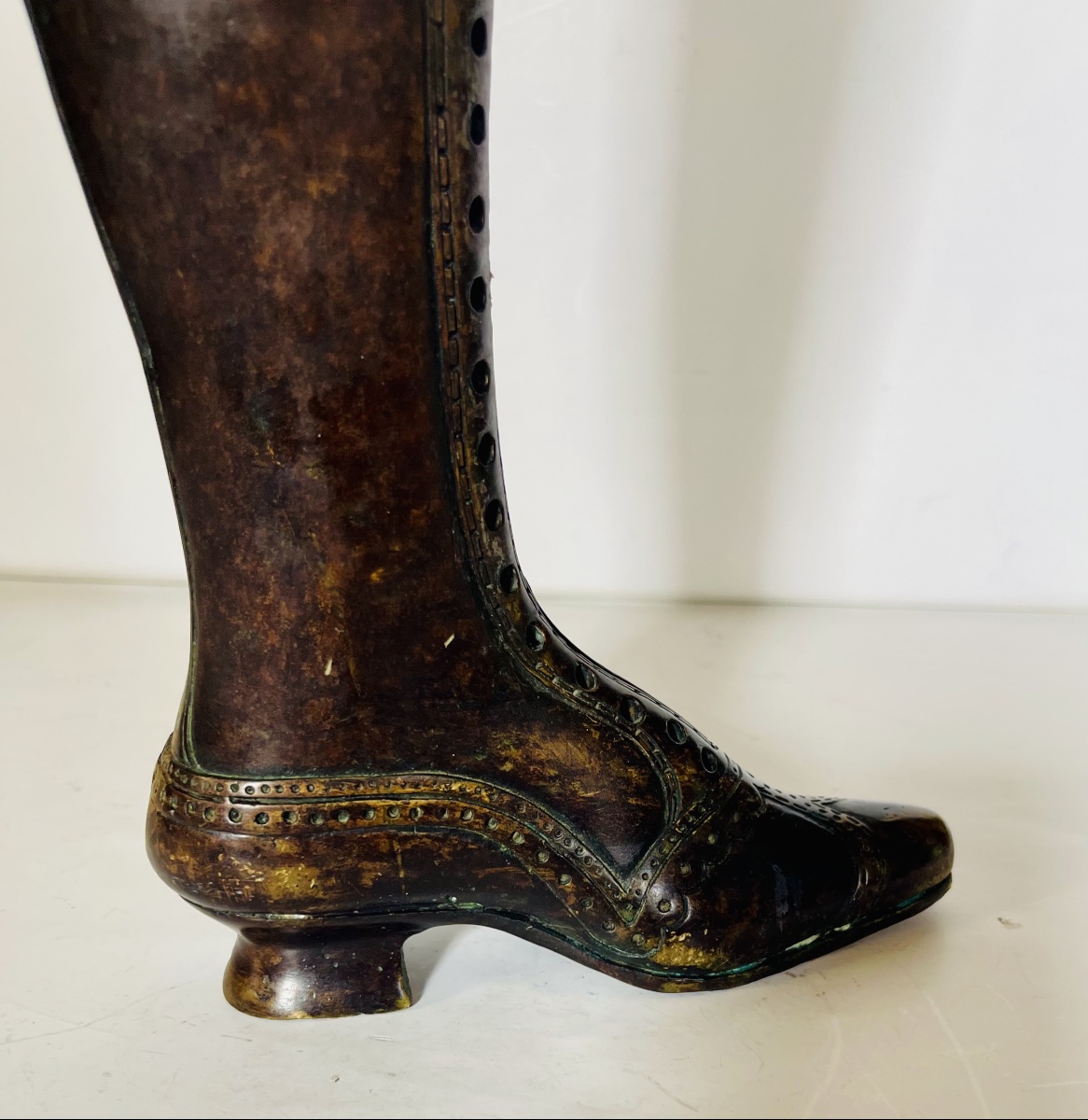 Botte en bronze - Enseigne de magasin-photo-3